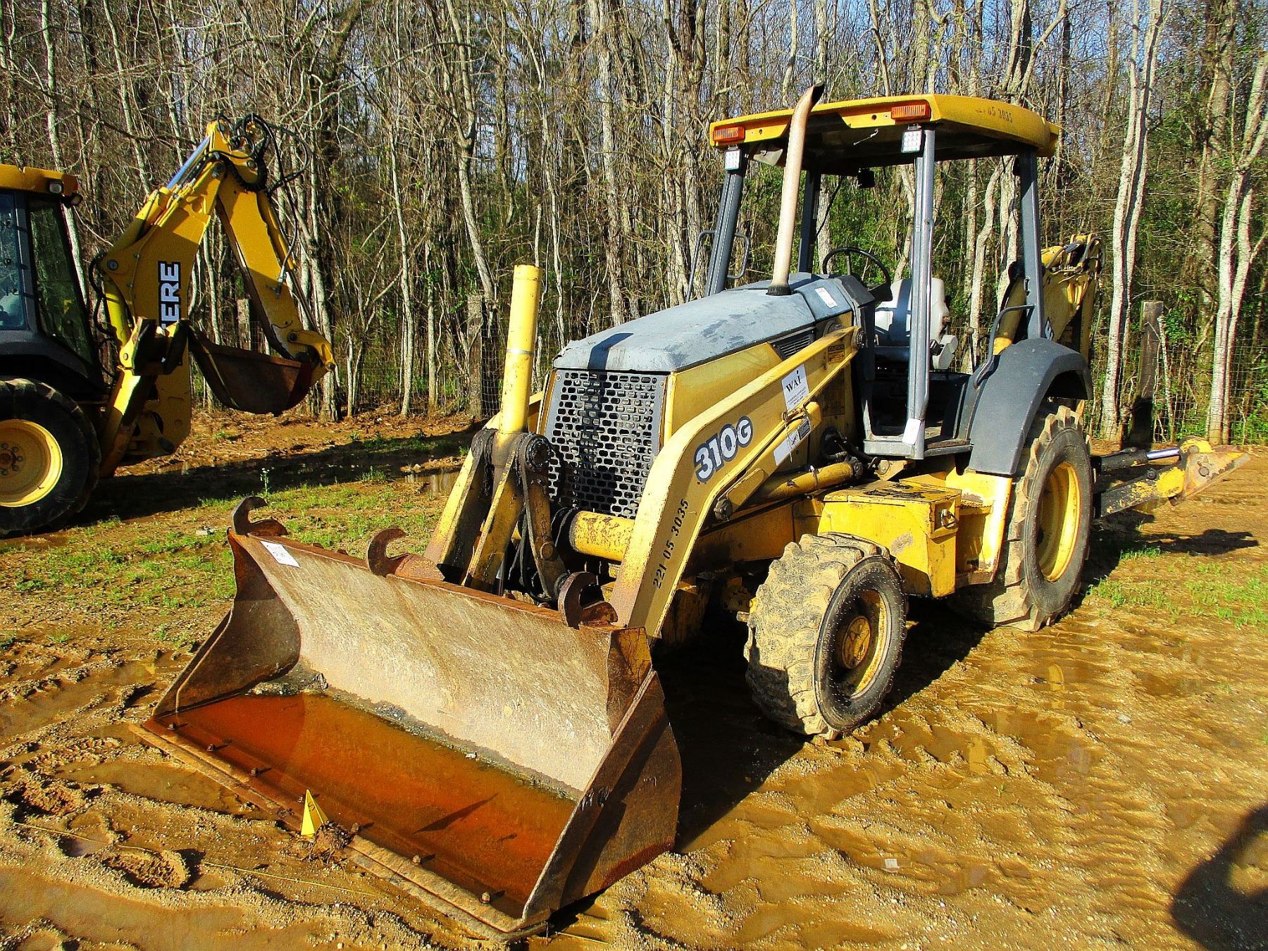 2003 JOHN DEERE 310G LOADER BACKHOE, VIN/SN918381 4X4, BUCKET