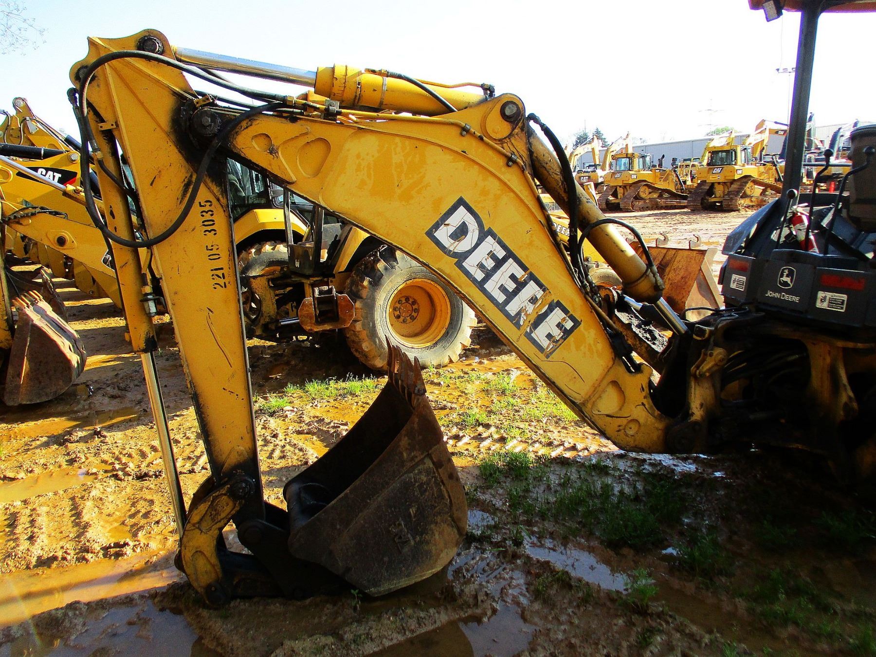 2003 JOHN DEERE 310G LOADER BACKHOE, VIN/SN918381 4X4, BUCKET
