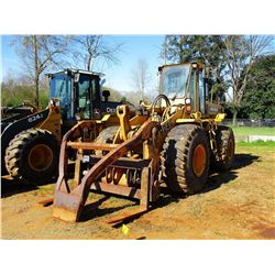1995 JOHN DEERE 624G WHEEL LOADER, VIN/SN:548978 - WICKER FORKS W/TOP CLAMP, AUX HYD, CAB, A/C, 23.5