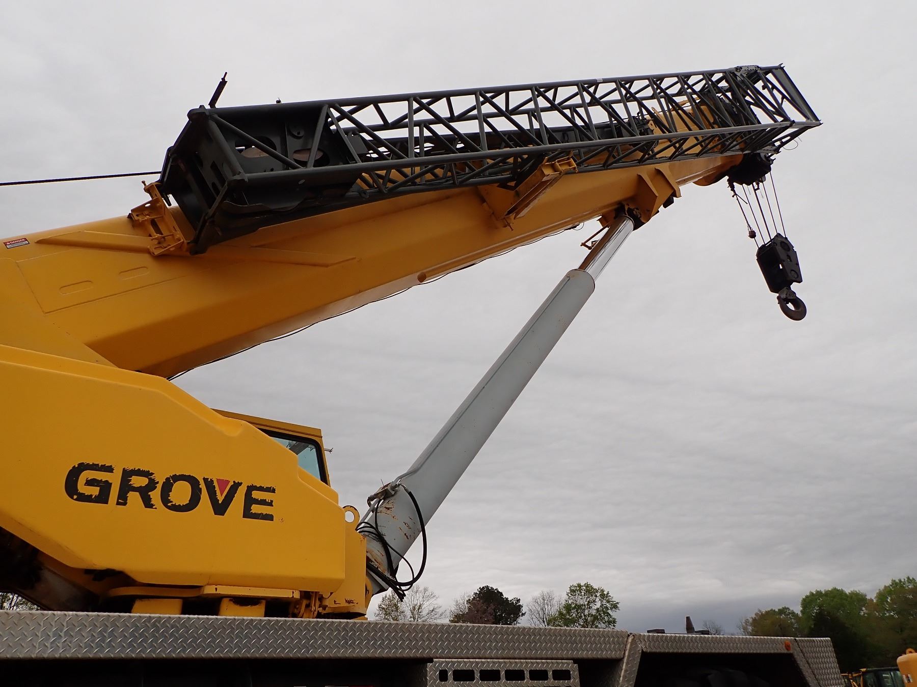 GROVE RT9130E ROUGH TERRAIN CRANE, VIN/SN:222543 - CUMMINS DIESEL, 130 ...
