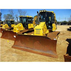 2011 KOMATSU D51PX-22 CRAWLER TRACTOR, VIN/SN:B11907 - 6 WAY BLADE, CAB, A/C, METER READING 8,656 HO