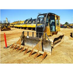 2004 JOHN DEERE 650H LGP CRAWLER TRACTOR, VIN/SN:939044 - 6 WAY BLADE, RAKE, CAB, SWEEPS, METER READ