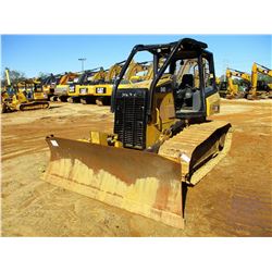 2012 CAT D4K2 LGP CRAWLER TRACTOR, VIN/SN:KRR00211 - 6 WAY BLADE, SYSTEM 1 U/C, CANOPY, SWEEPS, METE