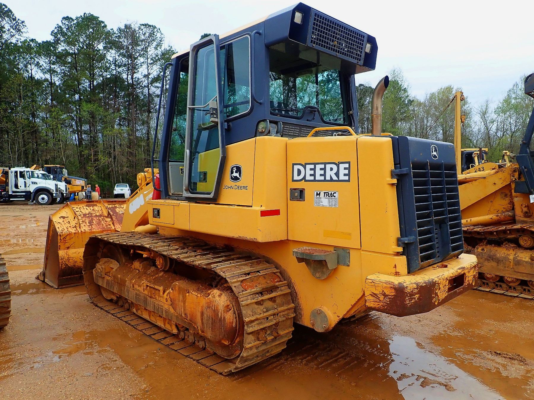 JOHN DEERE 655C CRAWLER LOADER, VIN/SN:006691 - BUCKET, CAB, A/C, METER ...