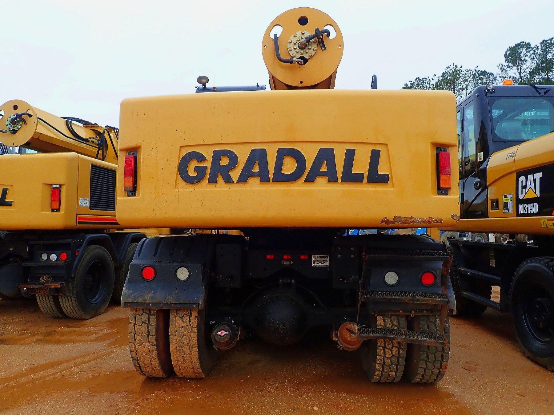 2014 GRADALL XL4100 IV WHEELED EXCAVATOR, VIN/SN:4150637 - RUBBER TIRE ...