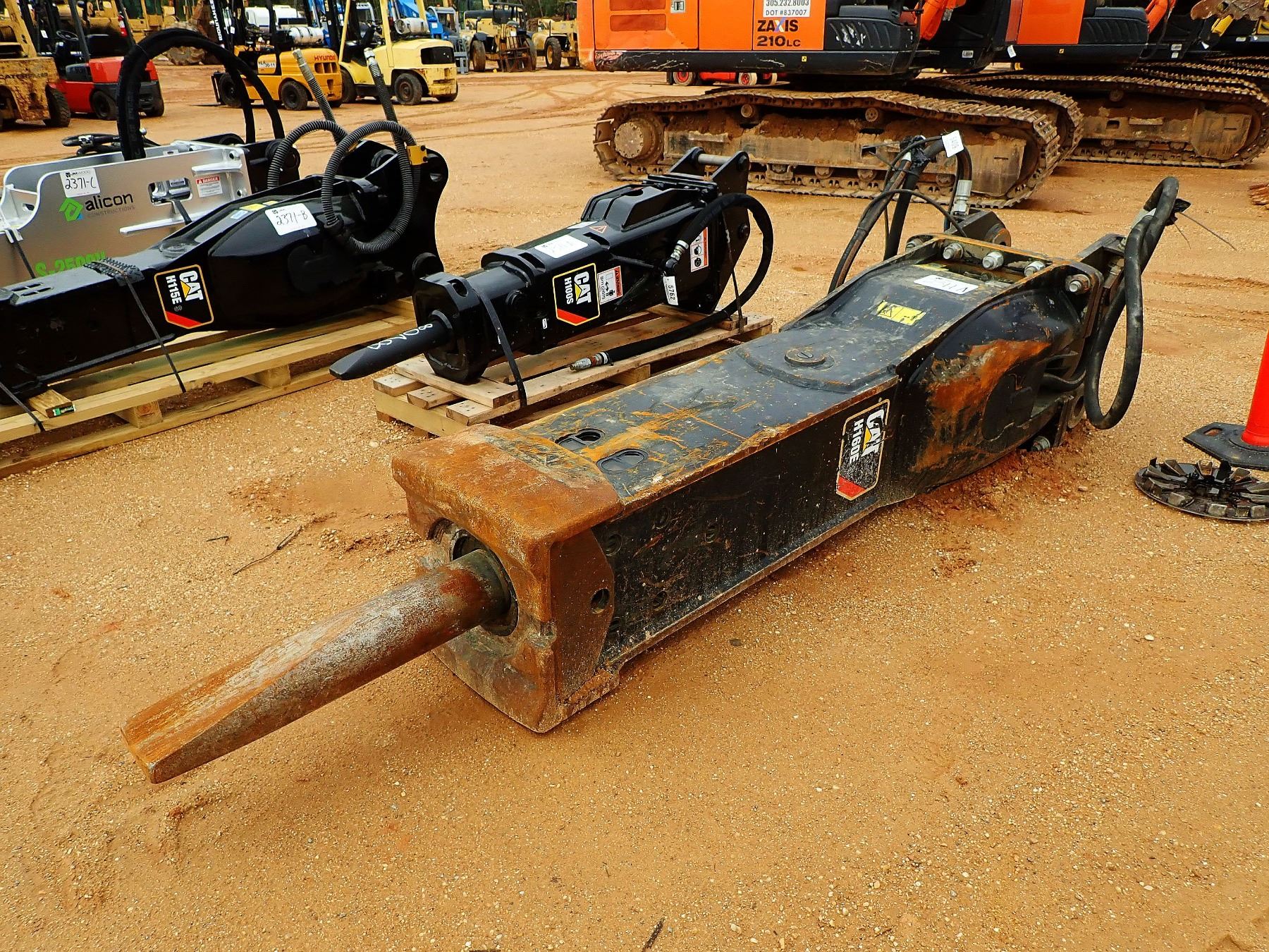 2018 CAT H160ES HYDRAULIC HAMMER, (SERVICE RECORDS IN OFFICE) J.M