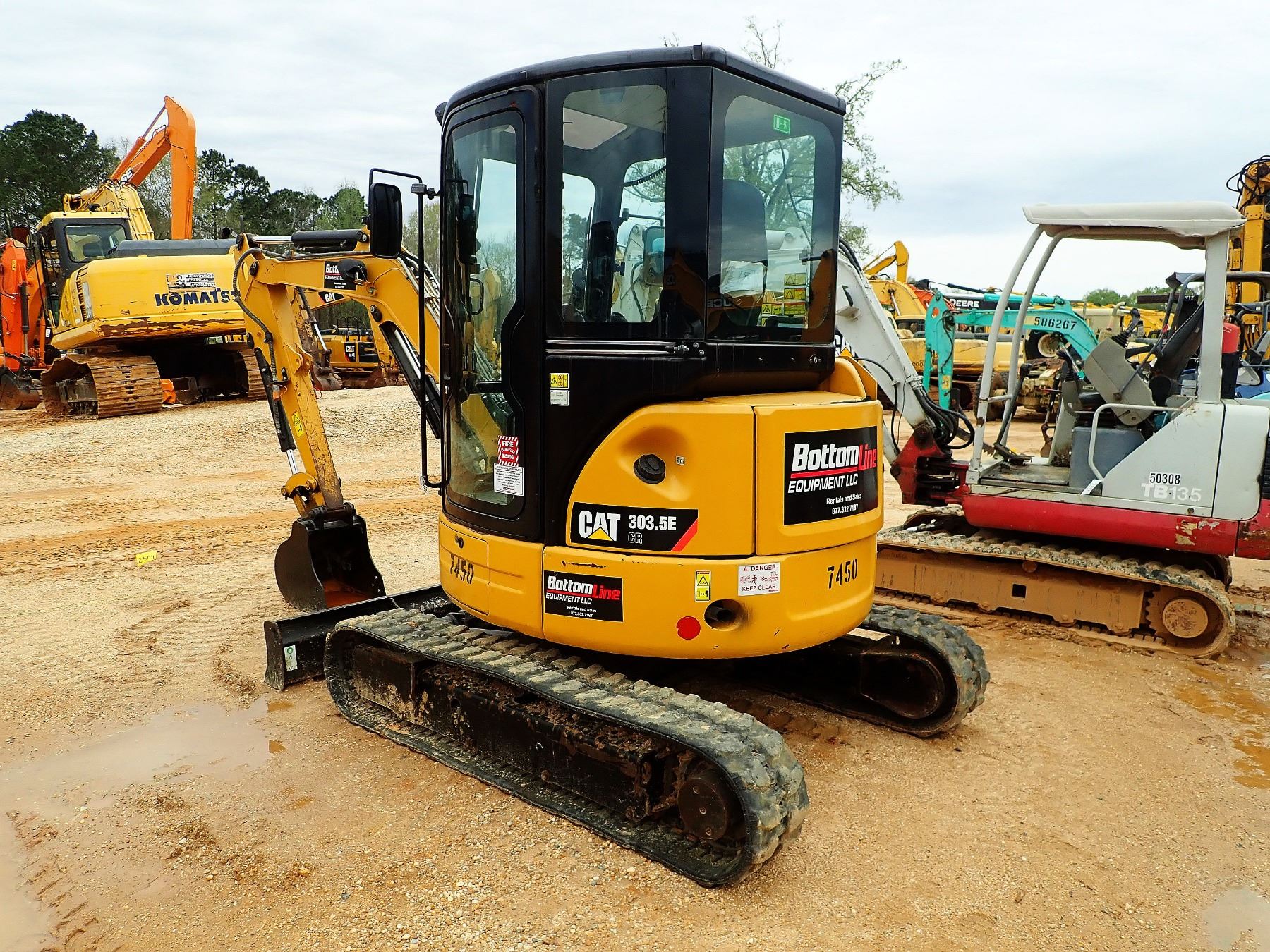 2015 CAT 303.5E MINI EXCAVATOR, VIN/SNRKY03954 5' STICK, 16" BUCKET