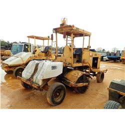 ROSCO RB48 BROOM, VIN/SN:35675 - 8' BROOM, CANOPY, WATER TANK