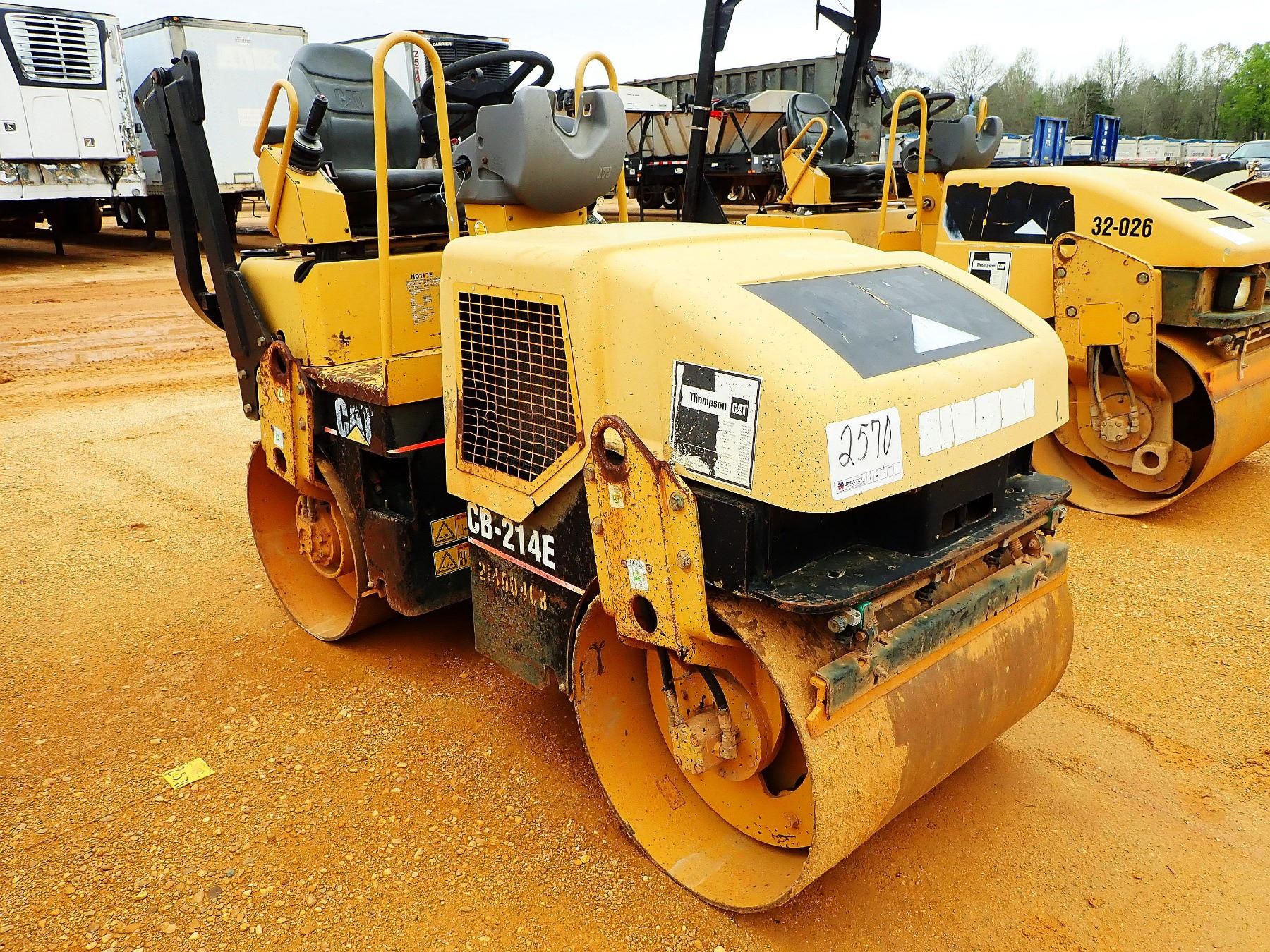 2005 CAT CB 214E ROLLER VIN SN 21400408 TANDEM 2005 CAT CB 214E ROLLER VIN SN 21400408 TANDEM