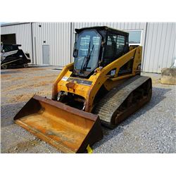 2005 CAT 277B SKID STEER LOADER, VIN/SN:MDH02780 - CRAWLER, BUCKET, CAB, A/C, METER READING 2,262 HO