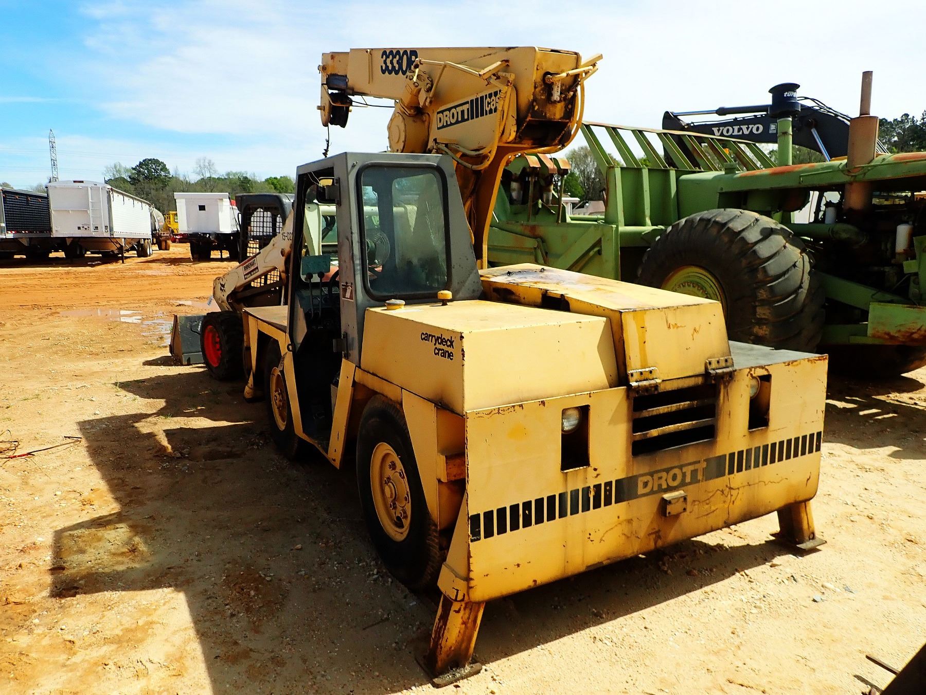 DROTT CASE 3330B CARRY DECK CRANE, VIN/SN6225656 2 STAGE BOOM, WINCH