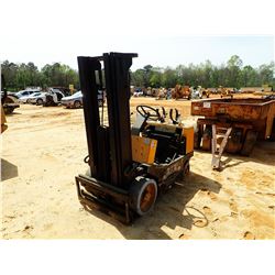 YALE FIRKLIFT, - ROLL BAR, SEAT(DOES NOT HAVE MOTOR)(D2)