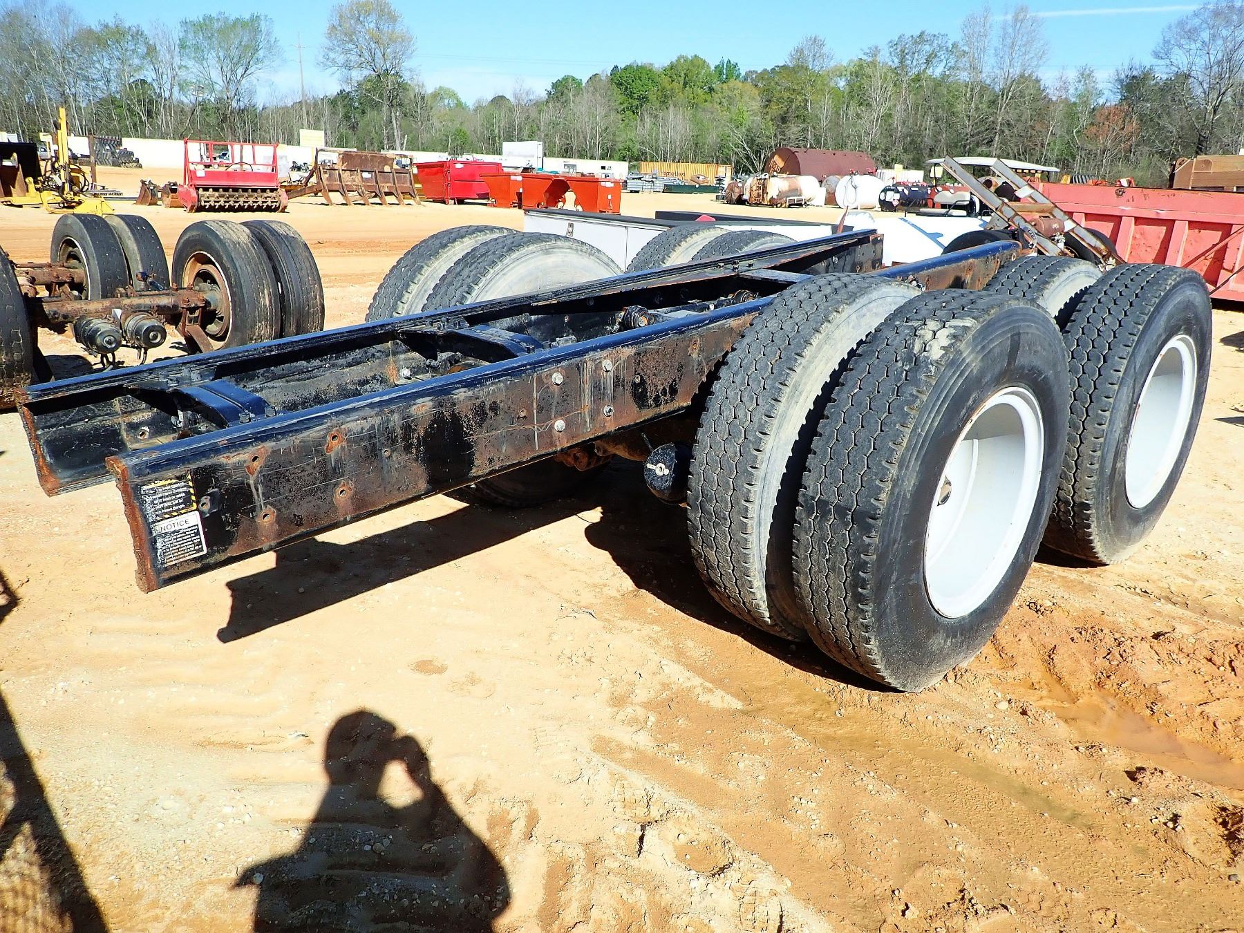 Mack Rd Frame Rails CUTOFF MACK TRUCK FRAME W/ DRIVE AXLE, TIRES & RIMS (A-1)