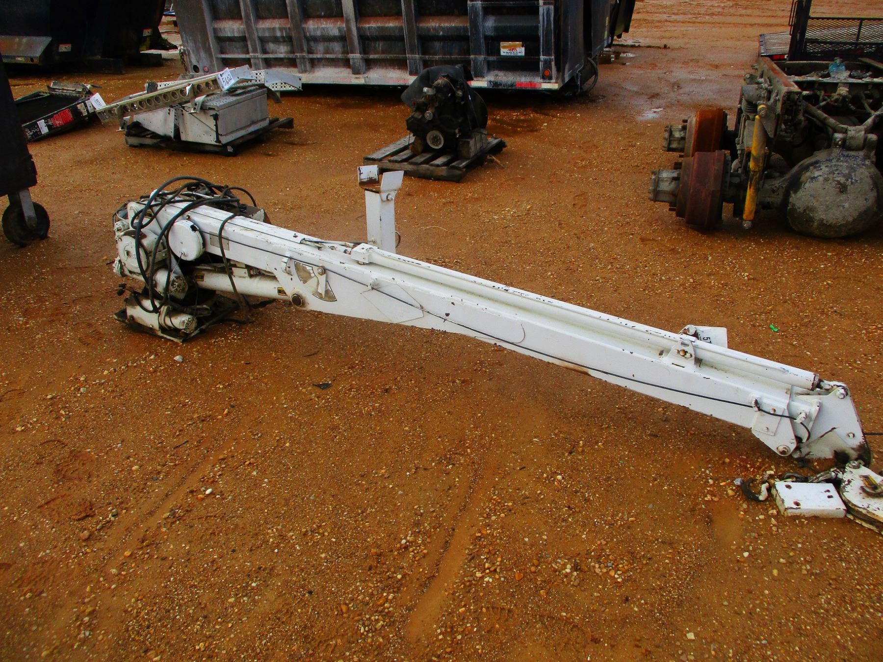 IMT SERVICE TRUCK CRANE