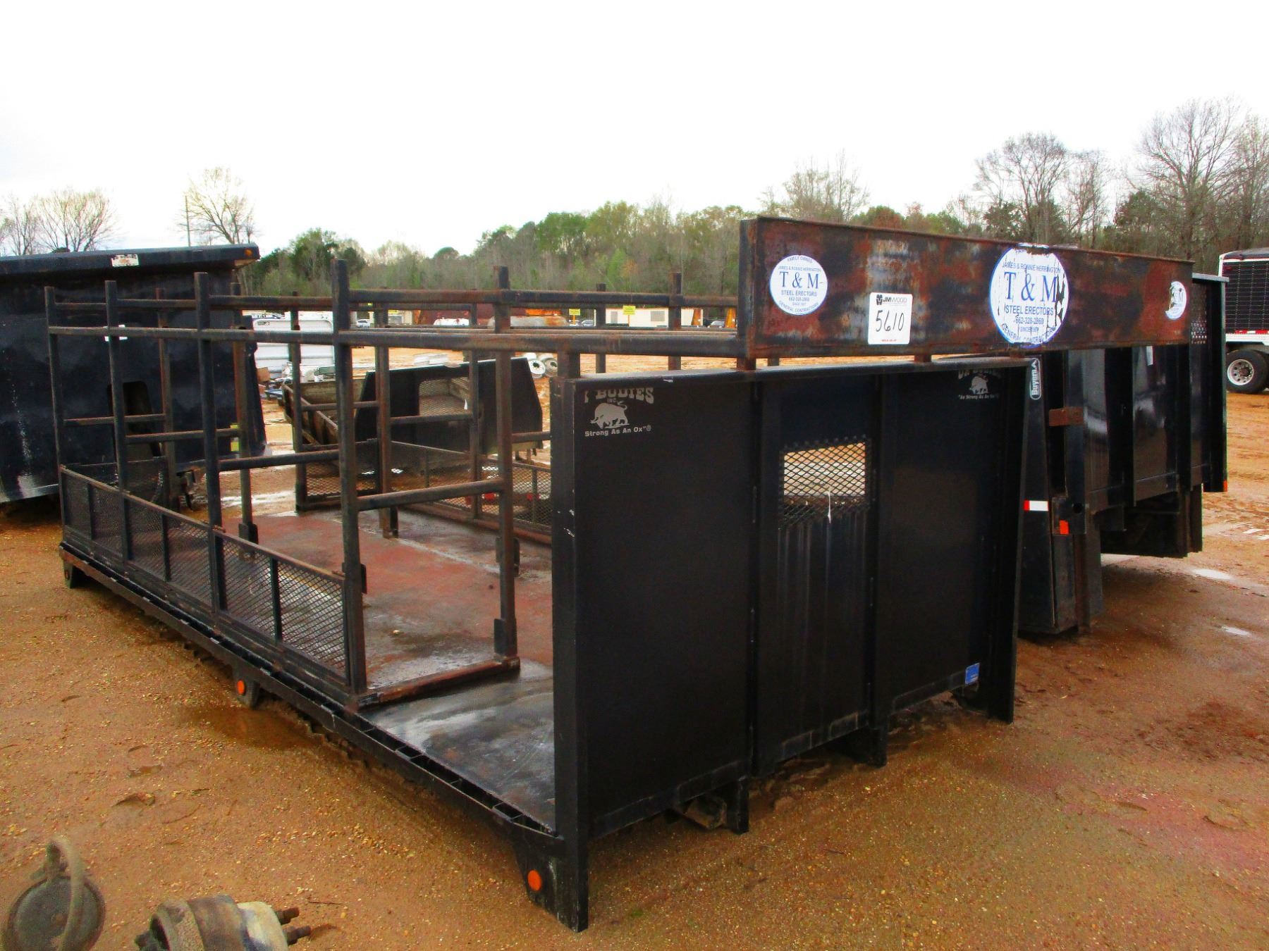 18' TRUCK FLATBED W/PIPE RACK & FOLD DOWN SIDE (A-1)