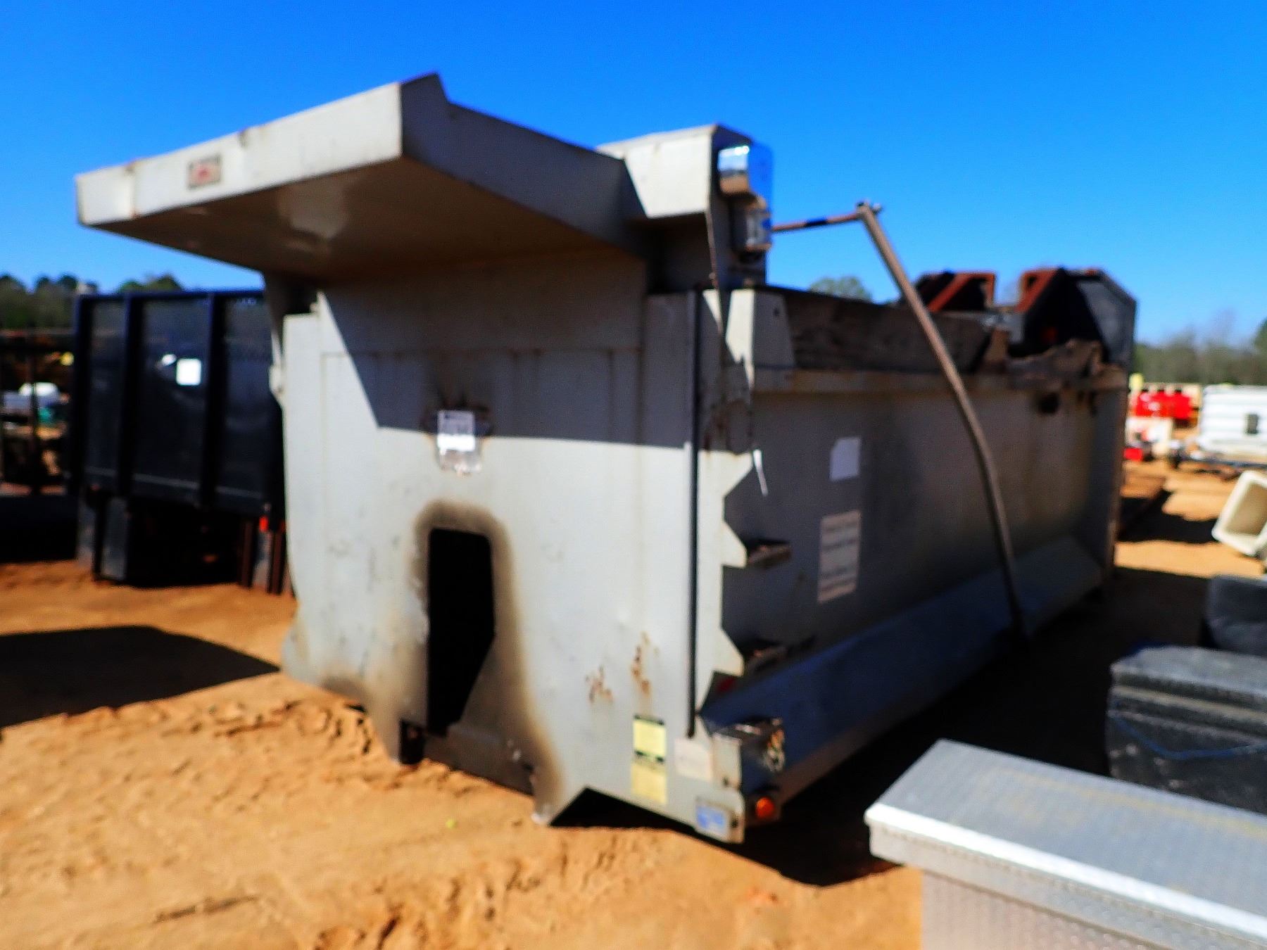  16' HARD OX BODY DUMP BED W/ TARP AND HIGH LIFT GATE (PUMP, PTO, AND