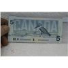 Image 2 : Canada Five Dollar Bill (1)