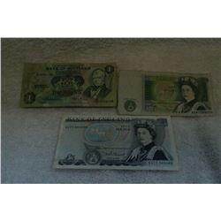 English 1 Pound & 5 Pound Notes and Scottish 1 Pound