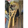Image 1 : Snowshoes