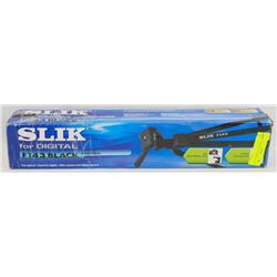 SLIK F143 TRIPOD IN ORIGINAL BOX