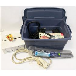 RUBBERMAID ROUGHNECK TOTE WITH LID FULL OF