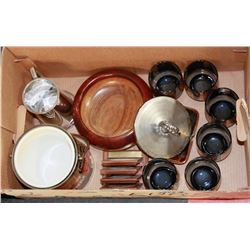 BOX OF VINTAGE BARWARE, ICE BUCKET, GLASSES,