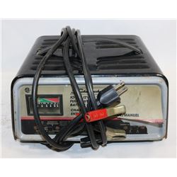 SCHUMACHER 10/2A 12V FULY AUTOMATIC/ MANUAL