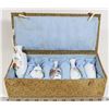 Image 1 : ASIAN PORCELAIN MINI VASE SET IN BOX
