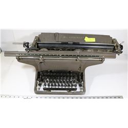 VINTAGE UNDERWOOD WIDE CARRIAGE TYPEWRITER