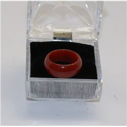 CARNELIAN STONE RING - APPROX SIZE 7.5