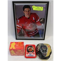 LOT OF ASSORTED HOCKEY COLLECTIBLES, SIDNEY CROSBY