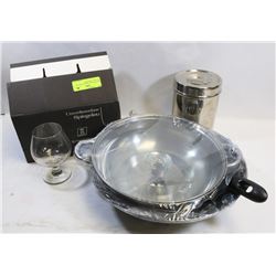 BOX WITH 6PC GOBLETS, 2 PC PAN SET AND CANISTER