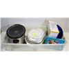Image 1 : FLAT OF 2 CORNINGWARE, CROCK POT, SANDWICH MAKER,