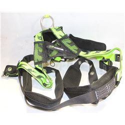 NEW MILLER AIR-CORE DELUXE HARNESS SIZE: L /XL