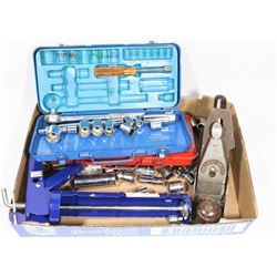 FLAT OF ASSORTED TOOLS