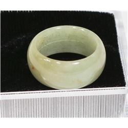 JADE RING - APPROXIMATE SIZE 8.5