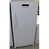 Image 1 : FRIGIDAIRE UPRIGHT FREEZER