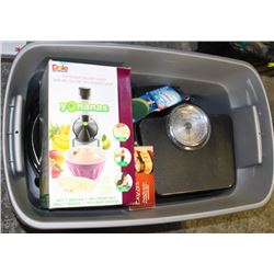 XL TOTE WITH TWO CROCK POTS, SCALE AND MORE