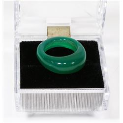 JADE RING - APPROXIMATE SIZE 6