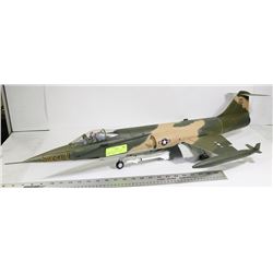 F-104 CG FIGHTER JET MODEL - CAMOUFLAGE