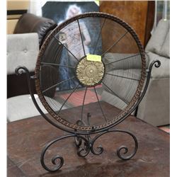 SHOWHOME CENTERPIECE