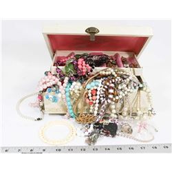 LOT OF ASSORTED COSTUME JEWELRY