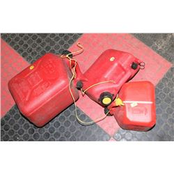 LOT OF ASSORTED SIZE JERRY/GAS CANS