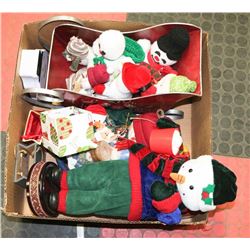 FLAT OF SNOWMAN DECORATIONS
