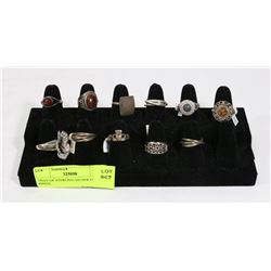 TRAY OF STERLING SILVER FASHION RINGS.
