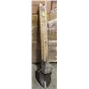 Image 1 : GROUP OF 6 NEW 57" WOOD-HANDLED SHOVELS