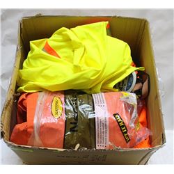 BOX W/ XL PIONEER RAINBIB PANTS & XXL RAINJACKET