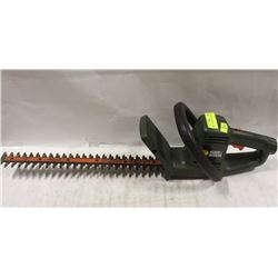 BLACK & DECKER HEDGE TRIMMER