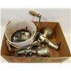 Image 1 : BOX OF VINTAGE MEAT GRINDERS
