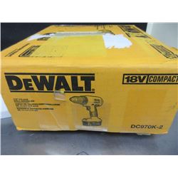 New DeWalt 18 volt Drill DC970K-2  / Drill - 2 Batteries - Charger & Bag